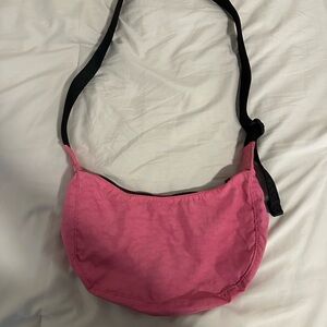 BAGGU small crescent (Pink)